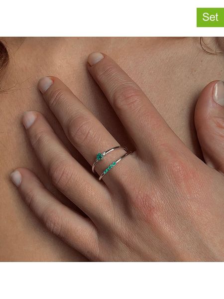 Les Petites Précieuses Srebrne pierścionki (2 szt.) ze szmaragdami rozmiar: 60. Szare pierścionki Les Petites Précieuses, z szmaragdem, srebrne. Za 309.65 zł.