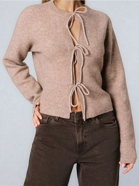 Wiązany kardigan z domieszką wełny - brązowy. Brązowe kardigany Sinsay, l, bez wzorów, z wełny. Za 59.99 zł.