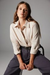 KOSZULA KAREN BEŻOWO- SZARA L - Flawless. Brązowe koszule Flawless, l, bez wzorów, z tkaniny, eleganckie, bez kołnierzyka, bez ramiączek. Za 497.00 zł.