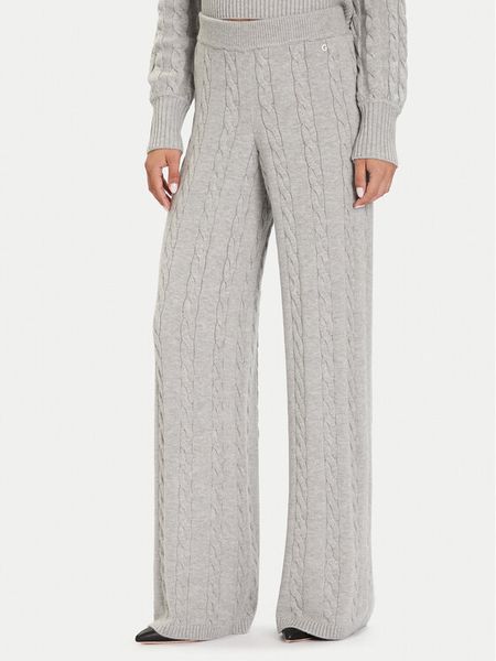 Guess Spodnie dzianinowe W5BB52 Z1192 Szary Regular Fit. Szare spodnie materiałowe Guess, xl, z aplikacjami, z dzianiny. Za 529.99 zł.