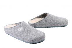 DR. BRINKMANN 320261-91 hellgrau, kapcie damskie. Szare obuwie domowe Dr. Brinkmann, bez wzorów, bez zapięcia. Za 157.17 zł.