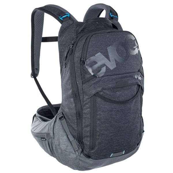 Plecak Evoc trail pro 16. Czarne plecaki EVOC, bez wzorów. W wyprzedaży za 863.45 zł.