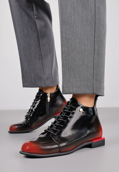 Czarno-Czerwone Botki Trzewiki Lakierowane Vices Jovilie. Czarne botki Renee, bez wzorów, z jeansu, bez obcasa, na płaskiej podeszwie, bez zapięcia. Za 99.99 zł.