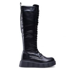 Kozaki Jenny Fairy. Czarne kozaki Jenny Fairy, bez obcasa, na płaskiej podeszwie, bez zapięcia. Za 249.99 zł.