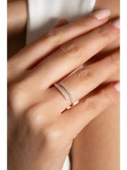 Lodie Silver Srebrny pierścionek z cyrkoniami rozmiar: onesize. Szare pierścionki Lodie Silver, z cyrkonią, srebrne. Za 63.95 zł.