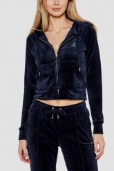 JUICY COUTURE Granatowa bluza damska welurowa Madison z cyrkoniami, Rozmiar XS. Niebieskie bluzy Juicy Couture, s, bez wzorów, z weluru, z kapturem. Za 499.99 zł.