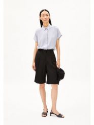 Armedangels Bluzka "Larisaana" w kolorze błękitnym rozmiar: XS. Niebieskie bluzki ARMEDANGELS, s, bez wzorów, z wiskozy, klasyczne, bez kołnierzyka, bez ramiączek. Za 174.84 zł.