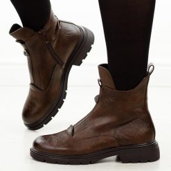Brązowe botki damskie M.Daszyński 2501-6. Brązowe botki M.Daszyński, na jesień, bez wzorów, ze skóry, bez obcasa, bez zapięcia. Za 199.00 zł.