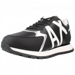 Kapcie ARMANI EXCHANGE XDX139 XV733 Czarny. Czarne obuwie domowe Armani Exchange, bez wzorów, z syntetyku, bez zapięcia. Za 413.99 zł.