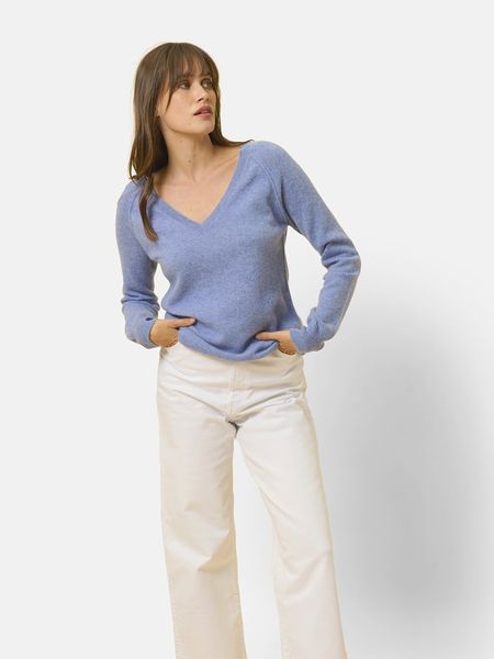 Just Cashmere Kaszmirowy sweter "Phoebe" w kolorze błękitnym rozmiar: XL. Niebieskie swetry Just Cashmere, xl, bez wzorów, z kaszmiru, bez ramiączek. Za 389.08 zł.