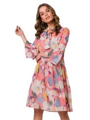 Stylove Sukienka w kolorze jasnoróżowym rozmiar: M. Różowe sukienki Stylove, m, bez wzorów, bez kołnierzyka, bez ramiączek, midi. Za 334.95 zł.