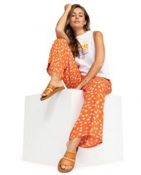 Sandały dla Kobiety COASTAL COOL Beżowy. Brązowe sandały Roxy, bez wzorów, z materiału, bez obcasa, bez zapięcia. Za 149.99 zł.