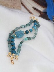 L'Atelier de Gaia Pozłacana bransoletka z apatytami rozmiar: onesize. Niebieskie bransoletki L'Atelier de Gaia, pozłacane. Za 79.21 zł.