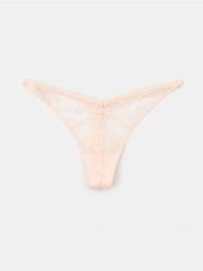 Koronkowe stringi - różowy. Czerwone stringi Sinsay, bez wzorów, z koronki. Za 12.99 zł.