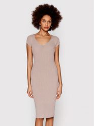 Guess Sukienka dzianinowa Lynx W2RK46 Z2UK0 Beżowy Slim Fit. Brązowe sukienki Guess, s, z aplikacjami, z dzianiny, bez kołnierzyka, bez ramiączek. Za 309.99 zł.