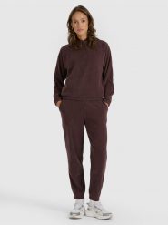 4F Spodnie dresowe joggery damskie - brązowe L. Brązowe spodnie dresowe 4f, l, bez wzorów, z dresówki. Za 149.99 zł.