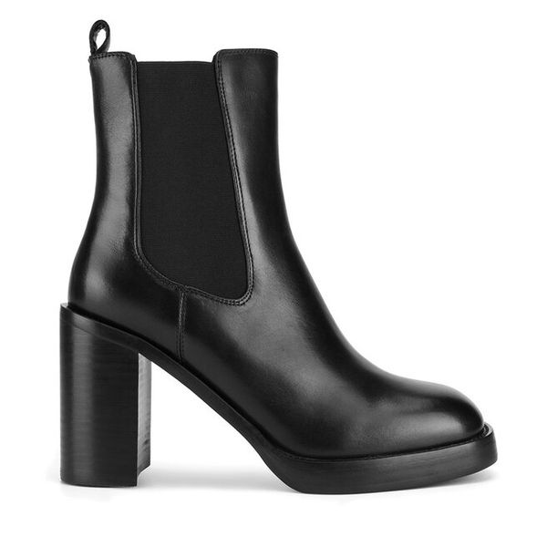 Botki GINO ROSSI. Czarne botki Gino Rossi, bez wzorów, bez obcasa, na słupku, bez zapięcia. Za 469.99 zł.