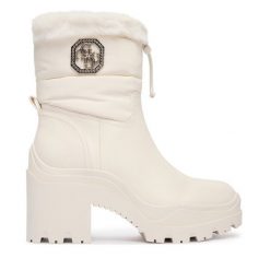 Botki Guess. Białe botki Guess, z aplikacjami, bez obcasa, na słupku, bez zapięcia. Za 829.99 zł.