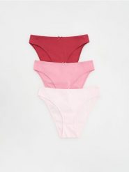 Bawełniane majtki figi 3 pack - czerwony. Czerwone figi Reserved, l, bez wzorów, z bawełny. W wyprzedaży za 39.99 zł.