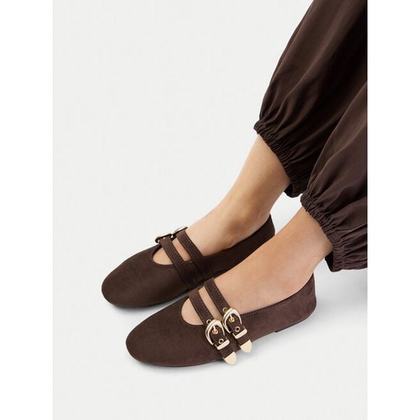 Baleriny DeeZee. Brązowe baleriny DeeZee, bez wzorów, bez obcasa. Za 129.99 zł.