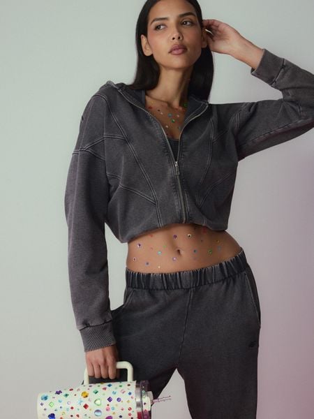 4F Bluza dresowa regular z kapturem damska - szara M. Szare bluzy 4f, m, bez wzorów, z dresówki, z kapturem. Za 199.99 zł.