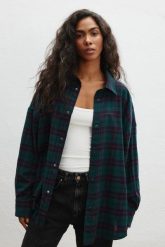 Koszula typu oversize w kratę ZIELONĄ - RENO 9360. Zielone koszule Marsala, m, bez wzorów, z bawełny, klasyczne, bez kołnierzyka, bez ramiączek. Za 329.90 zł.