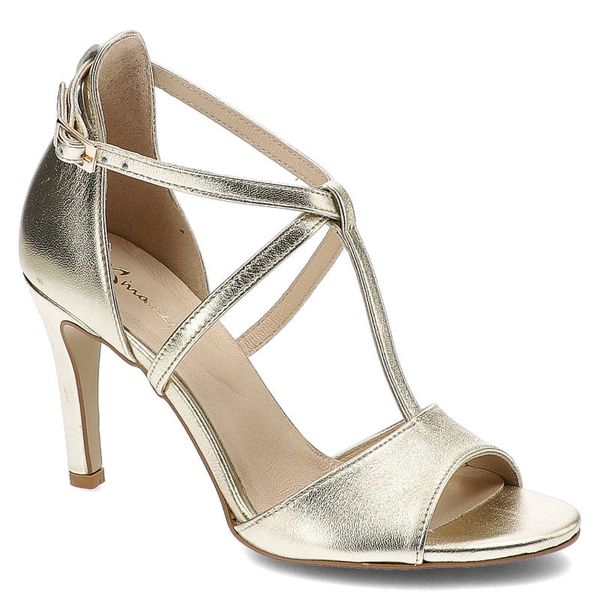 Złote Sandały Maciejka Eleganckie Skórzane Buty. Żółte sandały Maciejka, z aplikacjami, eleganckie, bez obcasa, na obcasie, bez zapięcia. Za 239.00 zł.