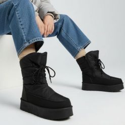 Śniegowce damskie Big Star, na platformie materiałowe ocieplane z okrągłym noskiem i na zamek, czarne, OO274884. Czarne botki Big Star, na zimę, bez wzorów, z materiału, z okrągłym noskiem, bez obcasa, na platformie, bez zapięcia. Za 144.99 zł.