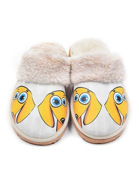 Goby Kapcie w kolorze biało-żółtym rozmiar: 36. Białe obuwie domowe Goby, bez wzorów, z materiału, z okrągłym noskiem, bez zapięcia. Za 130.99 zł.