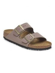 Birkenstock Skórzane klapki "Arizona" w kolorze fioletowym rozmiar: 39. Różowe klapki Birkenstock, bez wzorów, z nubiku, z otwartym noskiem, bez obcasa. Za 474.38 zł.