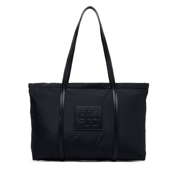 Torebka Calvin Klein. Czarne shopper Calvin Klein, bez wzorów, bez dodatków. Za 449.99 zł.