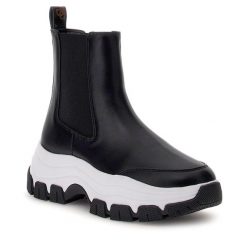 Botki Guess. Czarne botki Guess, z aplikacjami, bez obcasa, na płaskiej podeszwie, bez zapięcia. Za 909.99 zł.