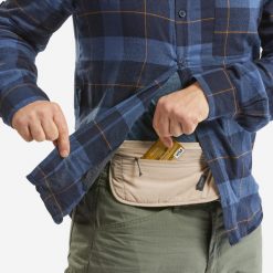 Torba trekkingowa biodrówka TRAVEL RFID. Brązowe torby na ramię FORCLAZ, bez wzorów, z materiału, sportowe, bez dodatków. Za 39.99 zł.