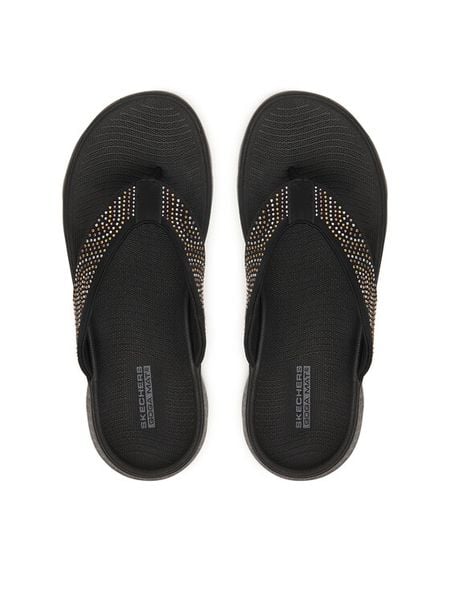 Skechers Japonki 140184/BBK Czarny. Czarne klapki Skechers, bez wzorów, z materiału, bez obcasa. Za 145.99 zł.