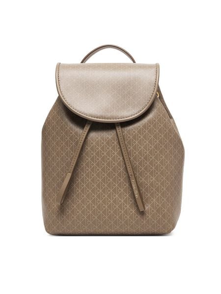 Calvin Klein Plecak Emblem Aop Mini Backpack LV04F3507G Beżowy. Brązowe plecaki Calvin Klein, bez wzorów, ze skóry. Za 326.99 zł.