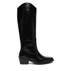 Kozaki JENNY. Czarne kozaki Jenny, bez obcasa, na słupku, bez zapięcia. Za 249.99 zł.
