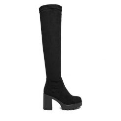 Kozaki DeeZee. Czarne kozaki DeeZee, bez obcasa, na słupku, bez zapięcia. Za 219.99 zł.