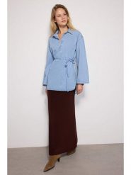 Trendyol Bluzka dżinsowa w kolorze błękitnym rozmiar: L. Niebieskie bluzki Trendyol, l, bez wzorów, z bawełny, bez kołnierzyka, bez ramiączek. Za 65.99 zł.