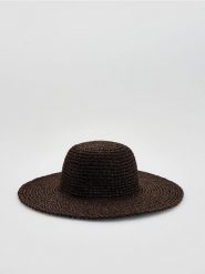 Pleciony kapelusz - ciemnobrązowy. Brązowe kapelusze Reserved, bez wzorów. Za 99.99 zł.