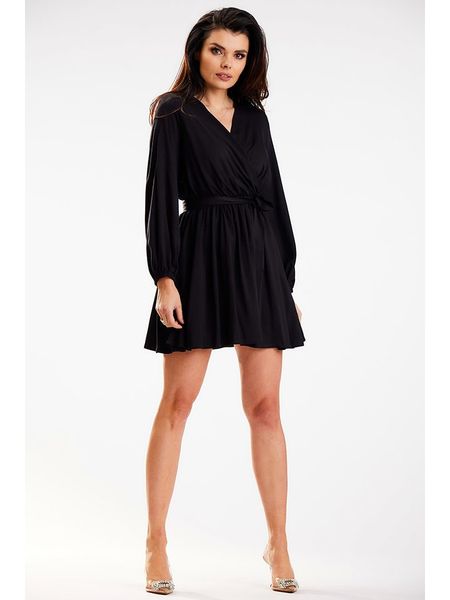 Awama Sukienka w kolorze czarnym rozmiar: XL. Czarne sukienki Awama, xl, bez wzorów, z tkaniny, bez kołnierzyka, bez ramiączek, mini. Za 211.31 zł.