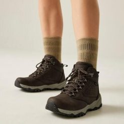 Damskie wodoodporne buty trekkingowe Amble. Brązowe trekkingi Regatta, z poliesteru. Za 399.99 zł.