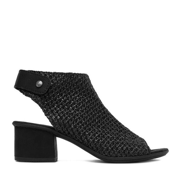 Sandały Rieker. Czarne sandały Rieker, bez wzorów, bez obcasa, na słupku, bez zapięcia. Za 319.99 zł.