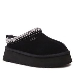 Śniegowce Ugg. Czarne trapery i śniegowce UGG. Za 599.99 zł.