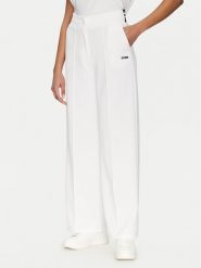 Guess Spodnie materiałowe V5GB02 KCYF2 Biały Regular Fit. Białe spodnie materiałowe Guess, xs, z aplikacjami, z materiału. Za 479.99 zł.