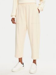 ViCOLO Spodnie dresowe TS0478 Écru Regular Fit. Spodnie dresowe ViCOLO, m, bez wzorów, z dresówki. Za 189.99 zł.