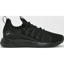 Puma - Buty Neko Cosmic. Czarne obuwie sportowe Puma, z materiału, bez zapięcia. W wyprzedaży za 229.90 zł.