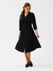 Stylove Sukienka w kolorze czarnym rozmiar: XL. Czarne sukienki Stylove, xl, bez wzorów, bez kołnierzyka, bez ramiączek, midi. Za 149.66 zł.