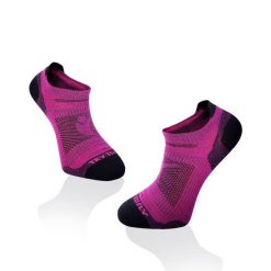 Krótkie skarpetki do turystyki górskiej Fuksja. Czerwone skarpety TRY TO FLY, bez wzorów. W wyprzedaży za 61.18 zł.