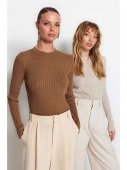 Trendyol Sweter w kolorze jasnobrązowym rozmiar: M. Brązowe swetry Trendyol, m, bez wzorów, ze splotem, bez ramiączek. Za 109.26 zł.