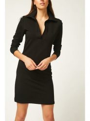 Milan Kiss Sukienka w kolorze czarnym rozmiar: L. Czarne sukienki Milan Kiss, na co dzień, l, bez wzorów, bez kołnierzyka, bez ramiączek, mini, proste. Za 130.99 zł.